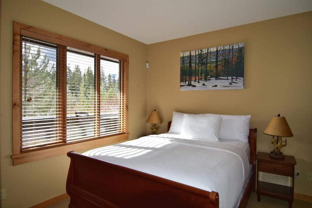 Luxurious Rundle Cliffs Lodge In Spring Creek كانمور المظهر الخارجي الصورة