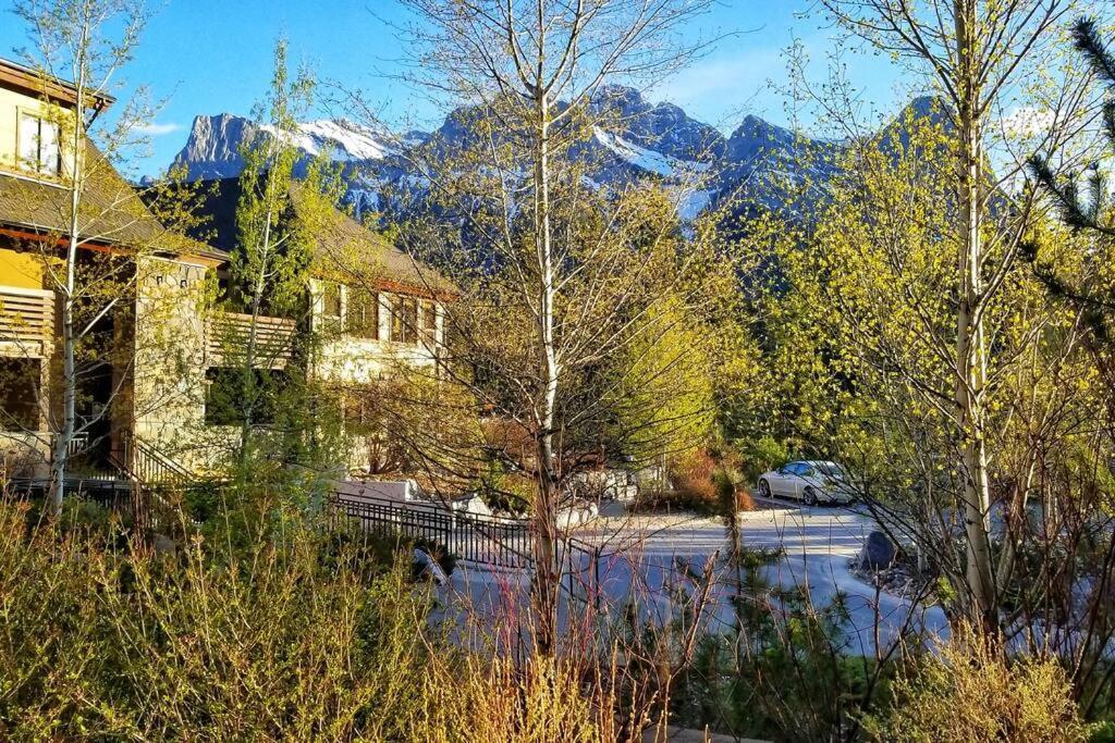 Luxurious Rundle Cliffs Lodge In Spring Creek كانمور المظهر الخارجي الصورة