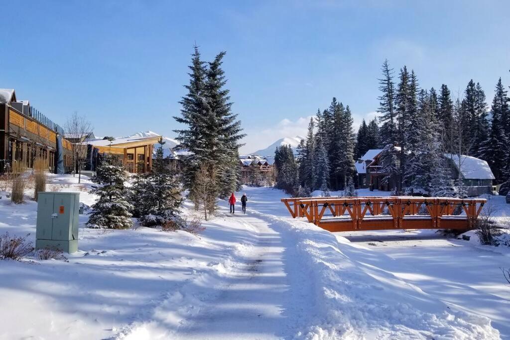 Luxurious Rundle Cliffs Lodge In Spring Creek كانمور المظهر الخارجي الصورة